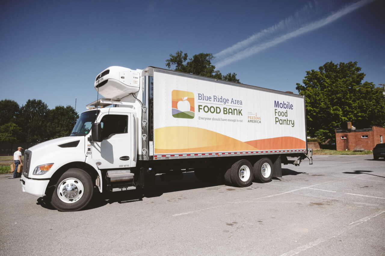 Mobile food pantries tackle rural hunger, one box at a time 3 XT5F5573