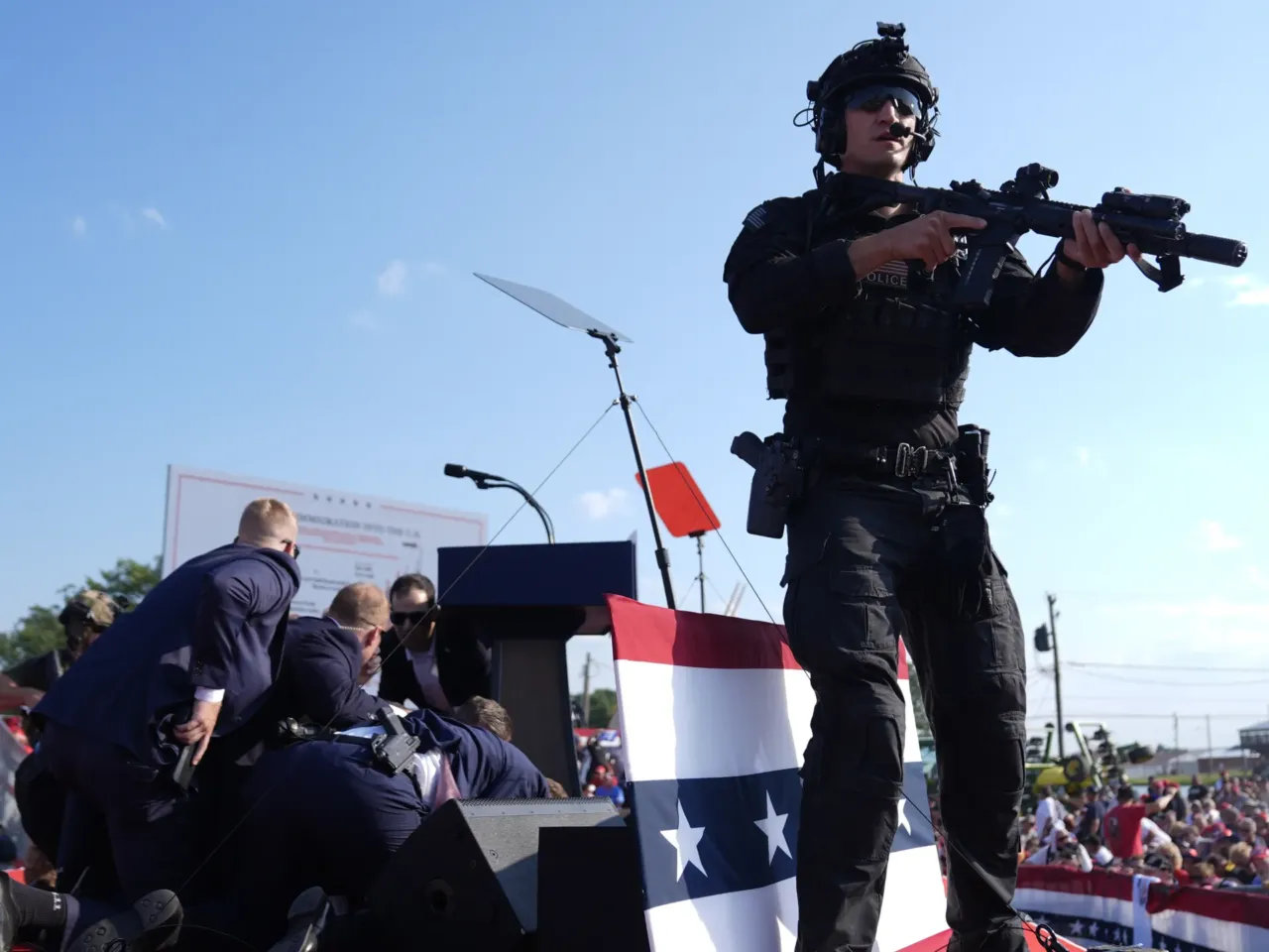 Photos: See how the Trump rally shooting unfolded 7 Republican presidential candidate former President Trump is covered by U.S. Secret Service agents.