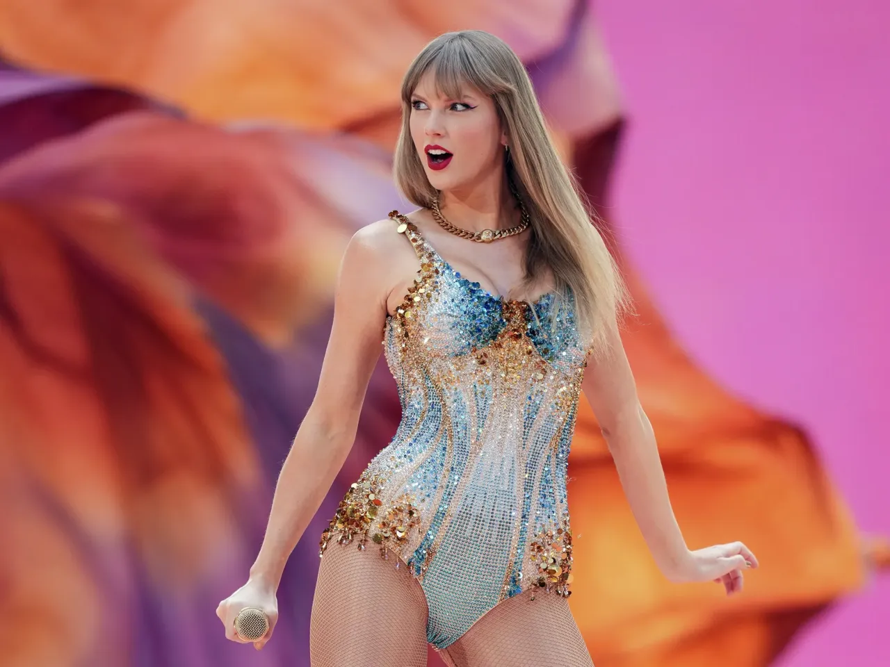 How Taylor Swift's accent and dialect have changed throughout her eras 1 Taylor Swift performs at Wembley Stadium as part of her Eras Tour on Friday, June 21, in London.