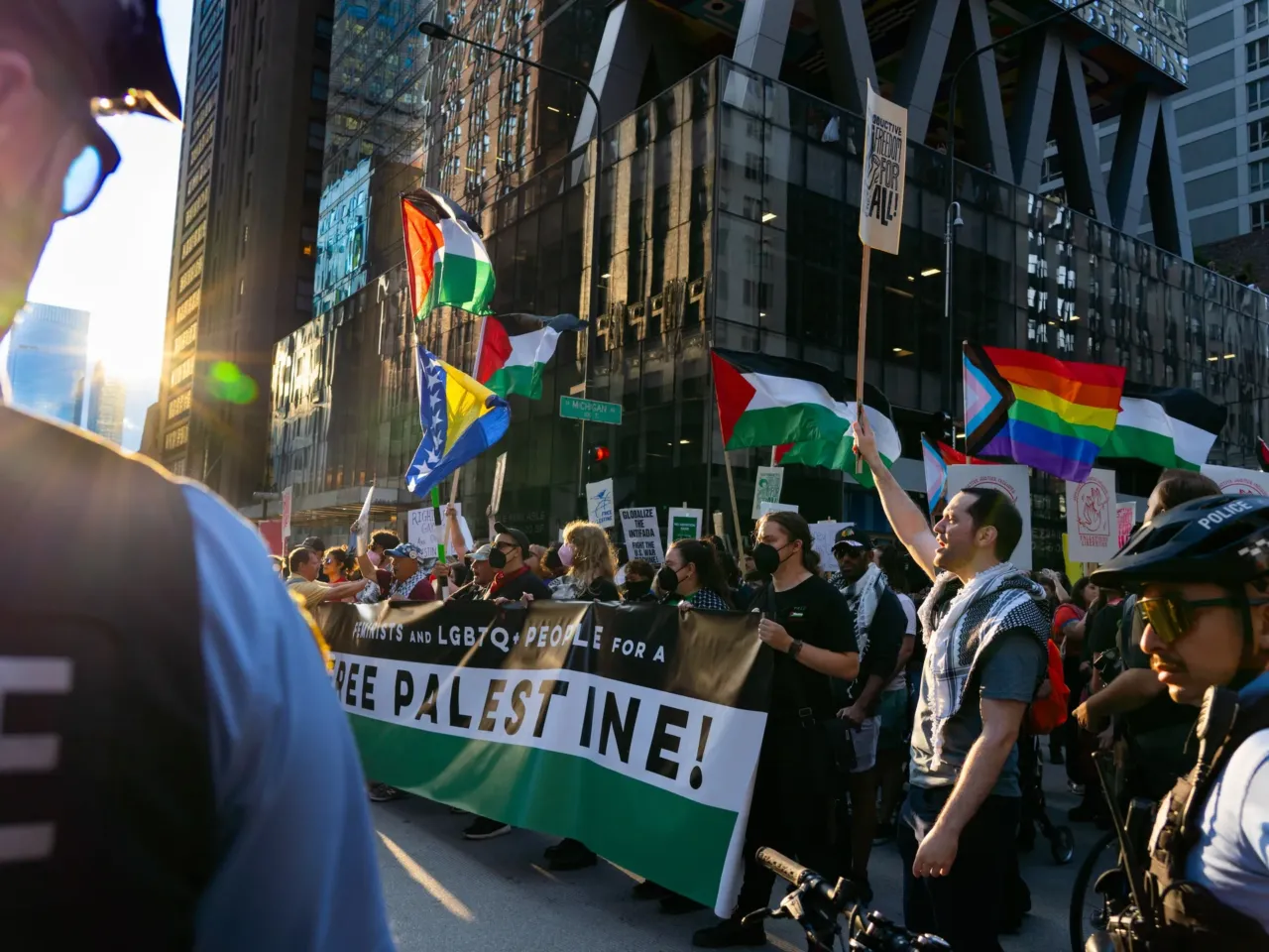 What we saw at the DNC in Chicago 7 A protest group marched in opposition of the DNC. The Chicago Police Department had a visible presence at the march, though there were no serious clashes between the protesters and law enforcement.
