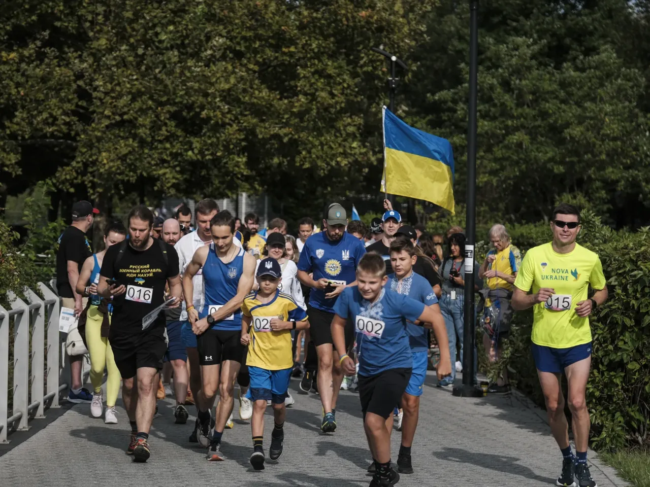 Photos: Ukrainians celebrate their Independence Day by running in vyshyvankas 6 Participants in the Vyshyvanka Run DC celebrated Ukraine's Independence Day with 1K and 5K races in Washington, D.C. on August 24, 2024.