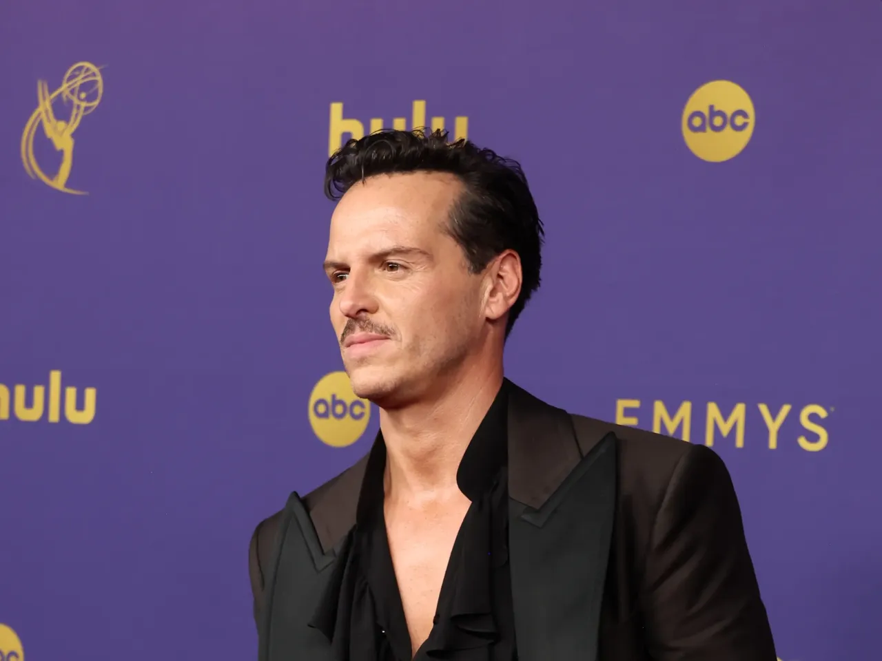 Check out the fashion as stars arrive at the 2024 Emmys red carpet 1 Andrew Scott