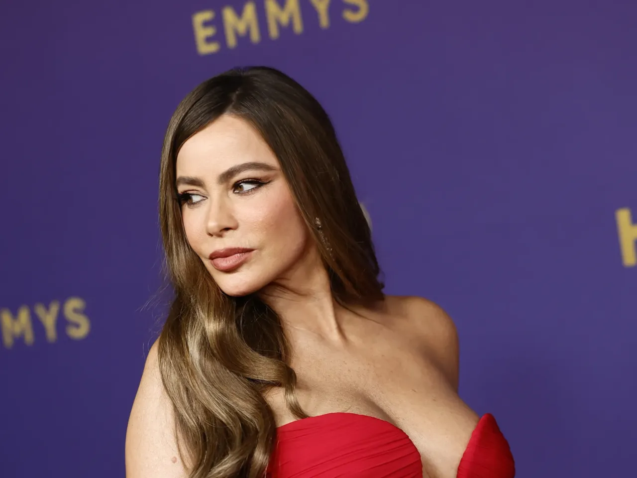Check out the fashion as stars arrive at the 2024 Emmys red carpet 13 Sofía Vergara