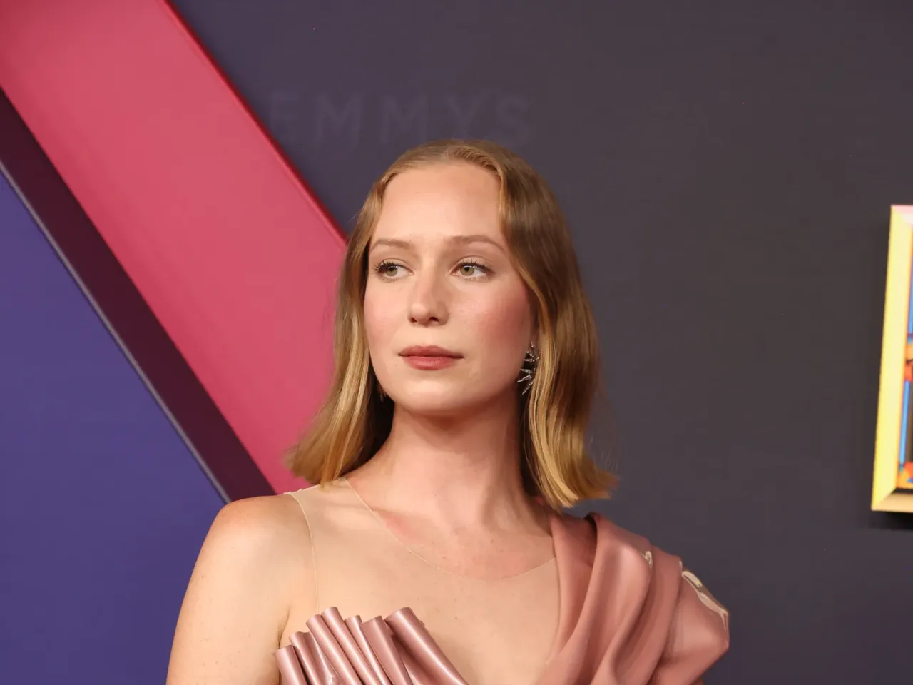 Check out the fashion as stars arrive at the 2024 Emmys red carpet 36 Hannah Einbinder
