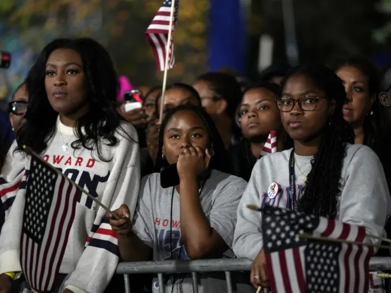The Harris campaign hangs its hopes on the ‘blue wall’ states, per internal memo