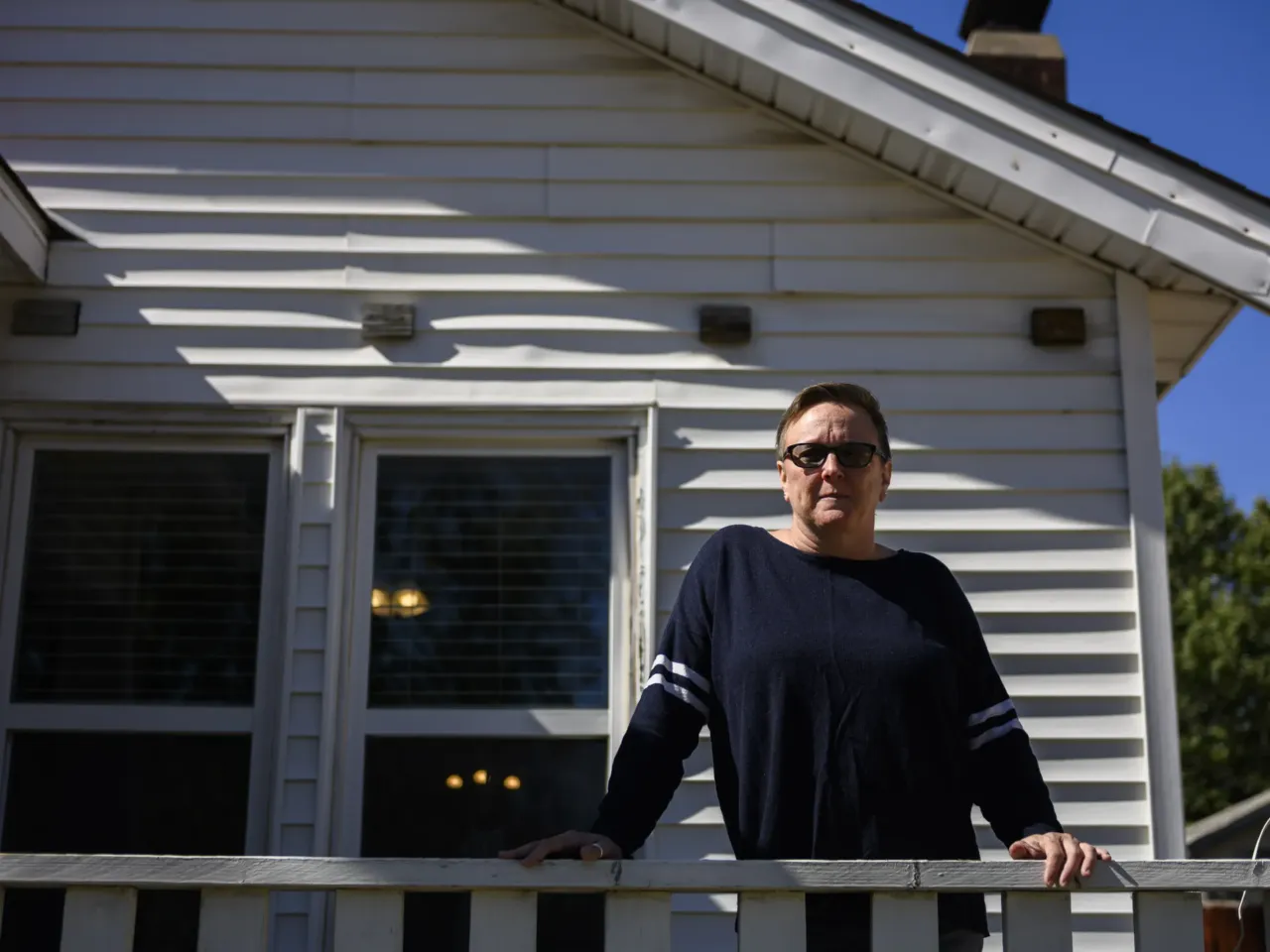 It's Veterans Day. The VA says it can't help thousands of vets it left stranded 2 Natalie Donaldson at her home in Tulsa, Okla. Donaldson has been forced to work multiple jobs to scrape together enough money to pay her mortgage after a blunder within the VA stranded thousands of vets' home loans with much higher monthly payments.