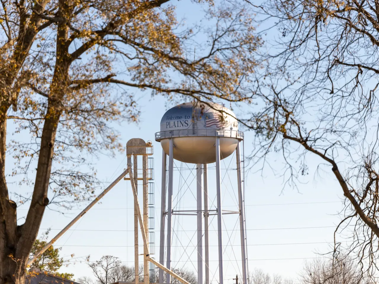 In Jimmy Carter's hometown of Plains, people remember the former president 1 A water tower in Plains, Ga., that reads "Welcome to Plains" on Monday. This town is where the peanut farmer and Navy veteran launched his political career. He became the governor of Georgia in 1971 and was elected the 39th President of the United States in 1976.
