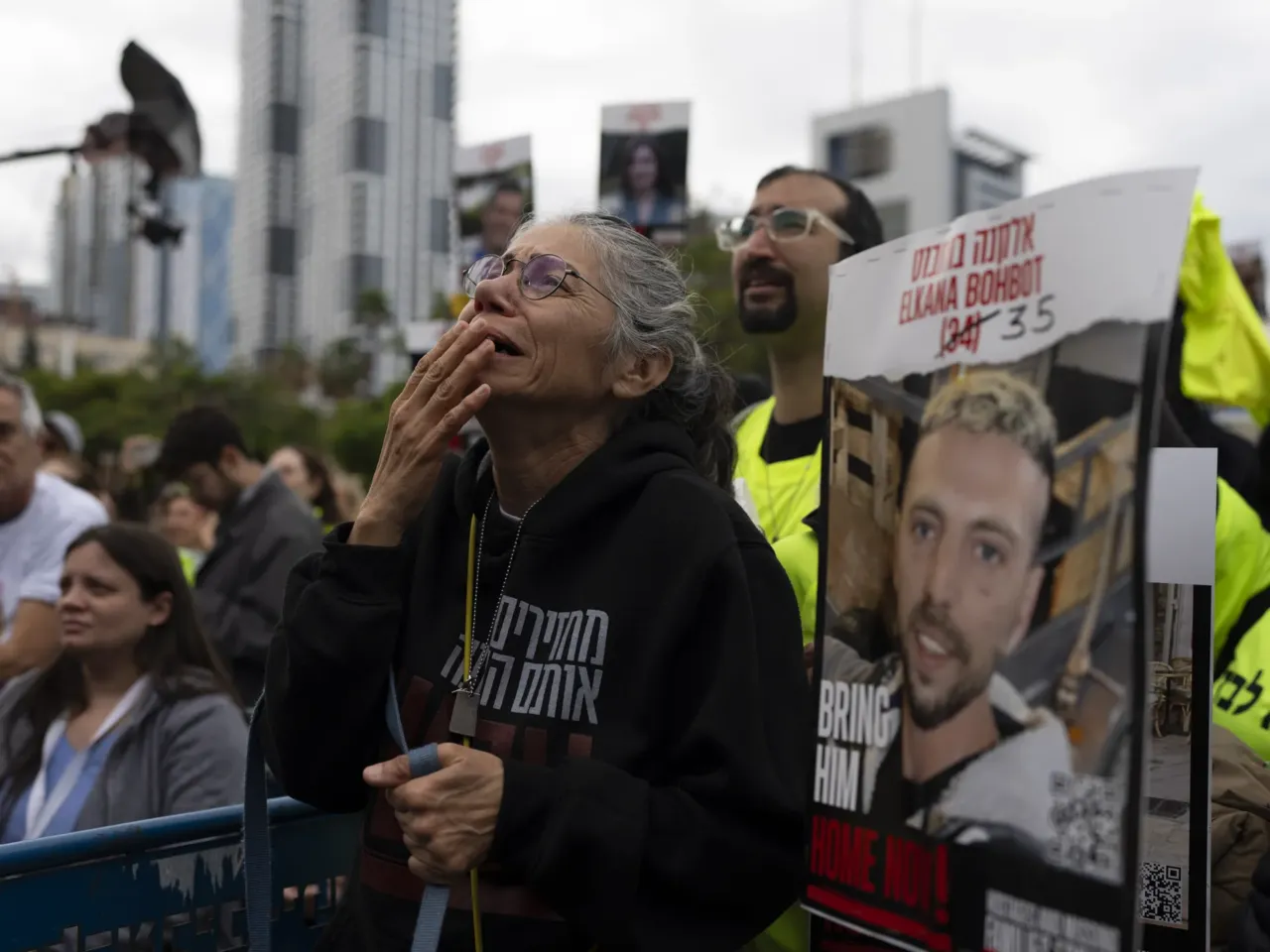 Hamas releases 4 more hostages as part of ceasefire agreement with Israel 2 People gather at 'Hostage square' for an emotional live video viewing of the release of the 4 women Israeli hostages from Gaza on Jan. 25, 2025 in Tel aviv, Israel.