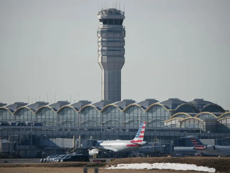 FAA data shows 30 near-misses at Reagan Airport