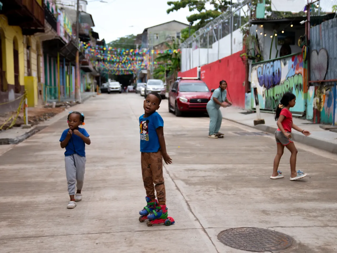 Children play in the streets near El Chorrillo. This neighborhood was mostly reduced to rubble during the 1989 U.S. invasion.