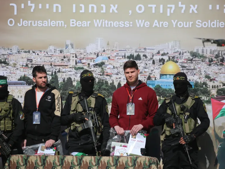 In a policy shift, U.S. and Hamas say they’re in direct talks on hostages