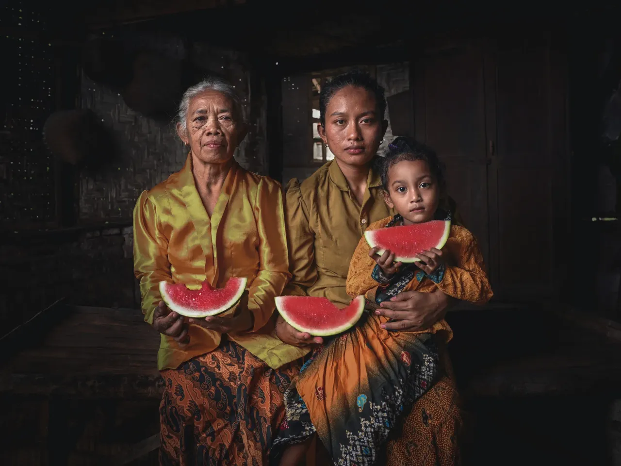 Portraits of women who 'shine a light': from an 'analog' astronaut to a watermelon farmer 1 150404 three time a lady