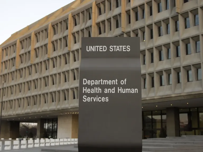 On top of layoffs, HHS ordered to cut 35% of spending on contracts