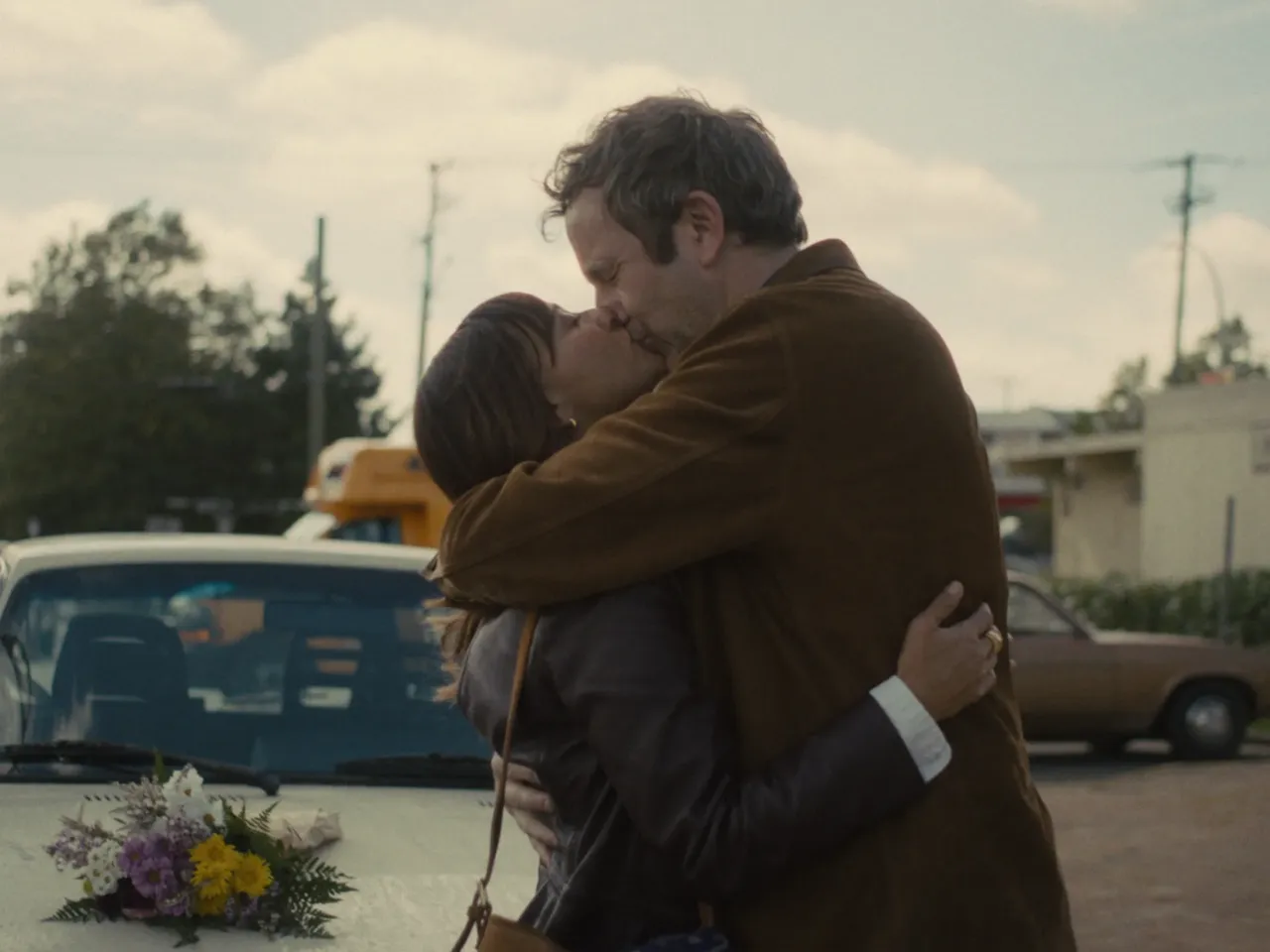 Actors Rashida Jones and Chris O'Dowd embrace in "Common People."