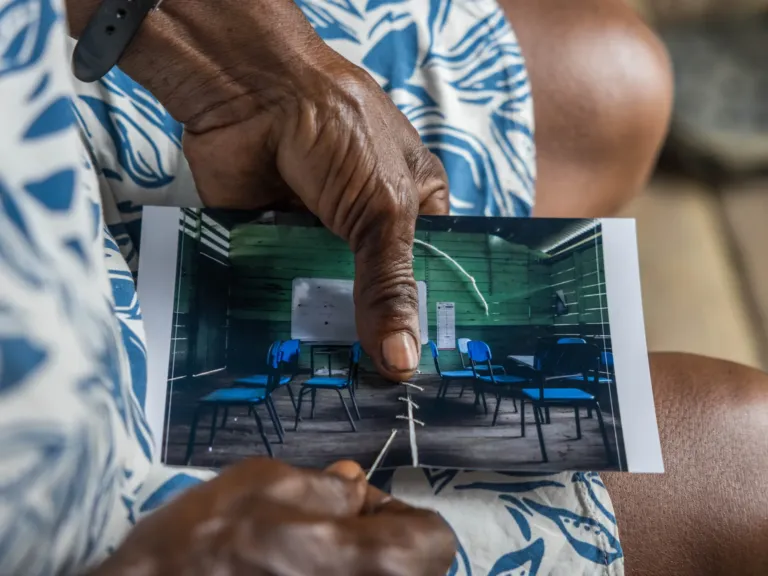 Photos: How torn pictures and trusted herbs create healing in Colombia