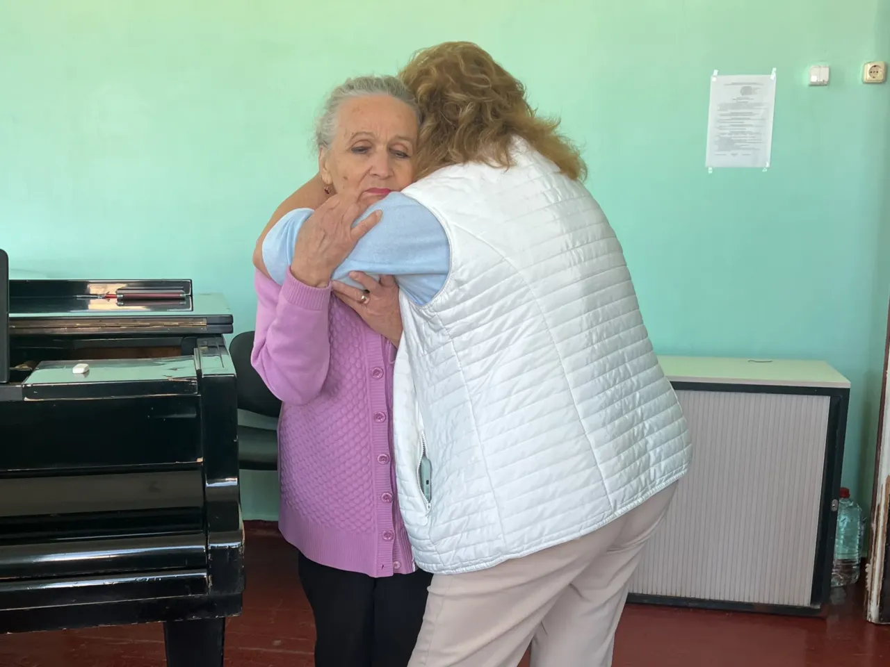 Sumy, a center of Ukrainian culture, lives in the crosshairs of a new Russian offensive 10 Classical voice teacher Natalia Tsylbulko embraces Nadia Hryn, who runs Sumy's music conservatory. Tsybulko's daughter Olena Kohut, killed in a Russian missile attack in April, used to teach at the school along with her mother. "The horror and cruelty, we feel it every day," Hryn said.