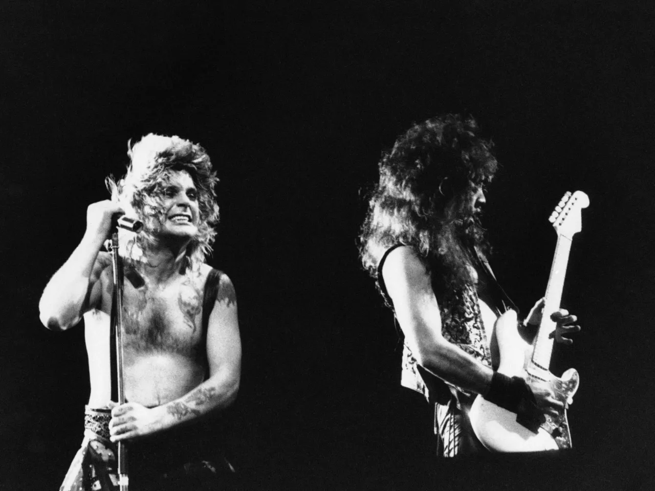 Ozzy Osbourne, heavy metal icon, dies at 76 5 Ozzy Osbourne, left, performs, Jan. 17, 1985, at the Rock in Rio music festival in Rio de Janeiro, Brazil.
