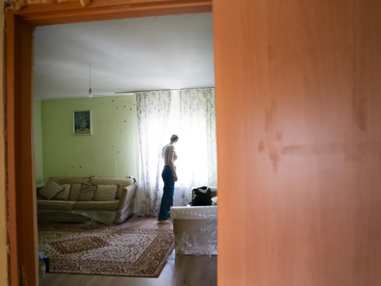 Millions of Ukrainians abroad hope to return home once Russia's invasion ends 4 Kazakova would like to return to Ukraine when the war ends, but she is realistic about what the country will be like after years of war. She worries about the economy and wants to have a good plan in place before moving back.