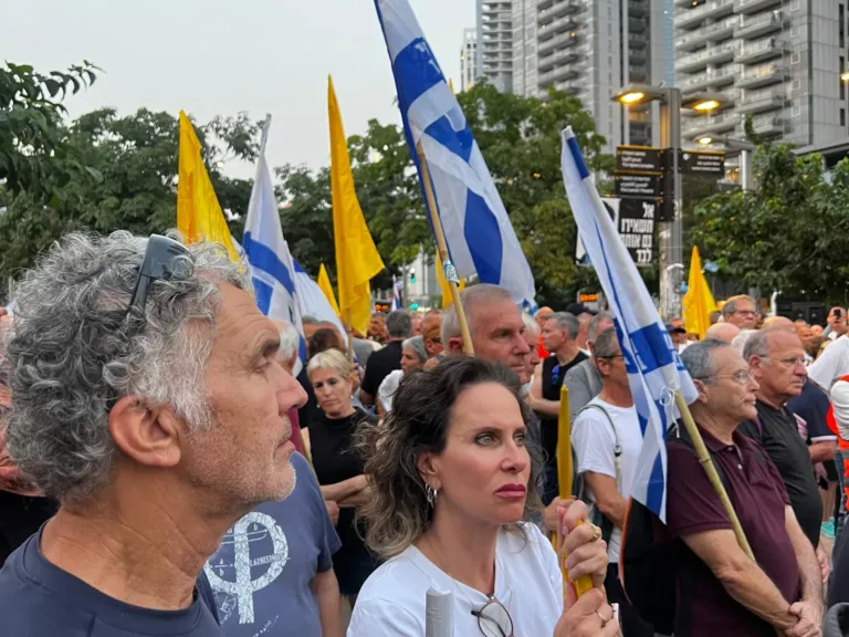 Hundreds of retired air force officers protest Israel’s war in Gaza