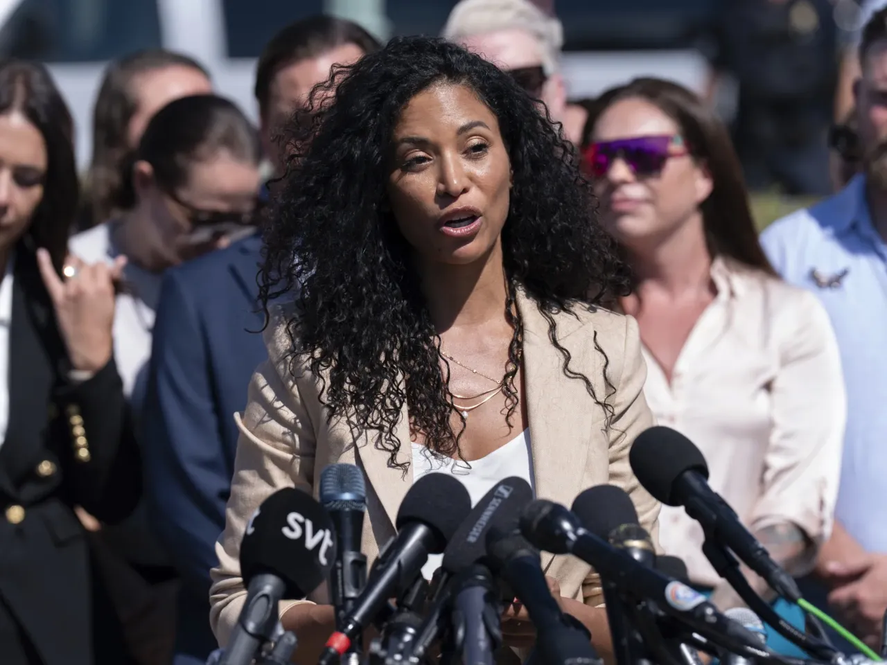 Epstein accuser says lack of transparency from Trump administration hurts victims 1 Lisa Phillips speaks during a news conference at the U.S. Capitol, Wednesday, Sept. 3, in Washington.