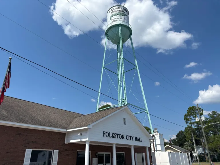 The price of a paycheck: one town’s ICE dilemma
