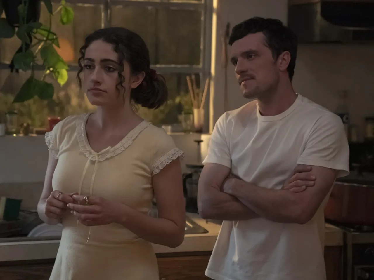 'I Love LA' is a self aware comedy for the chronically online 2 Maia (Rachel Sennott) and her boyfriend Dylan (Josh Hutcherson).
