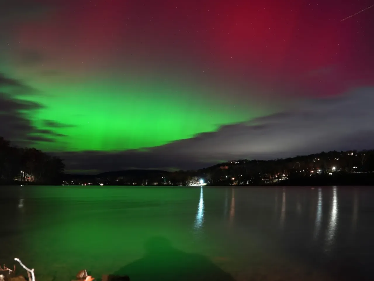The U.S. saw vivid northern lights as far south as Florida — and more could be coming 5 The aurora brightens the sky over Putnam Lake in Patterson, N.Y., on Tuesday.