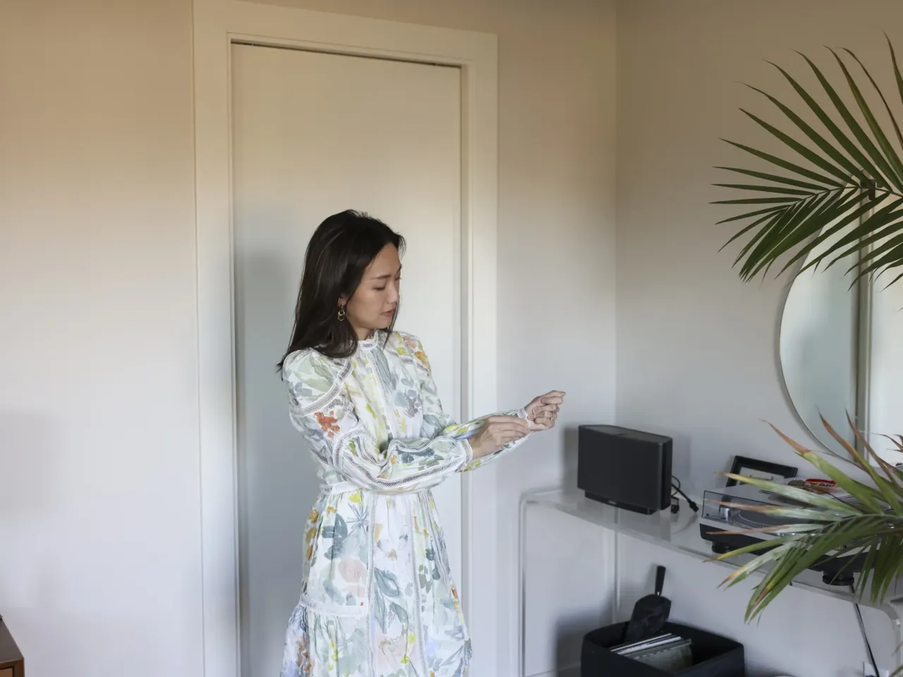 More women are renting dresses, coats and ugly sweaters as clothing prices tick up 5 Patel plans on wearing rented clothes for this busy holiday season.