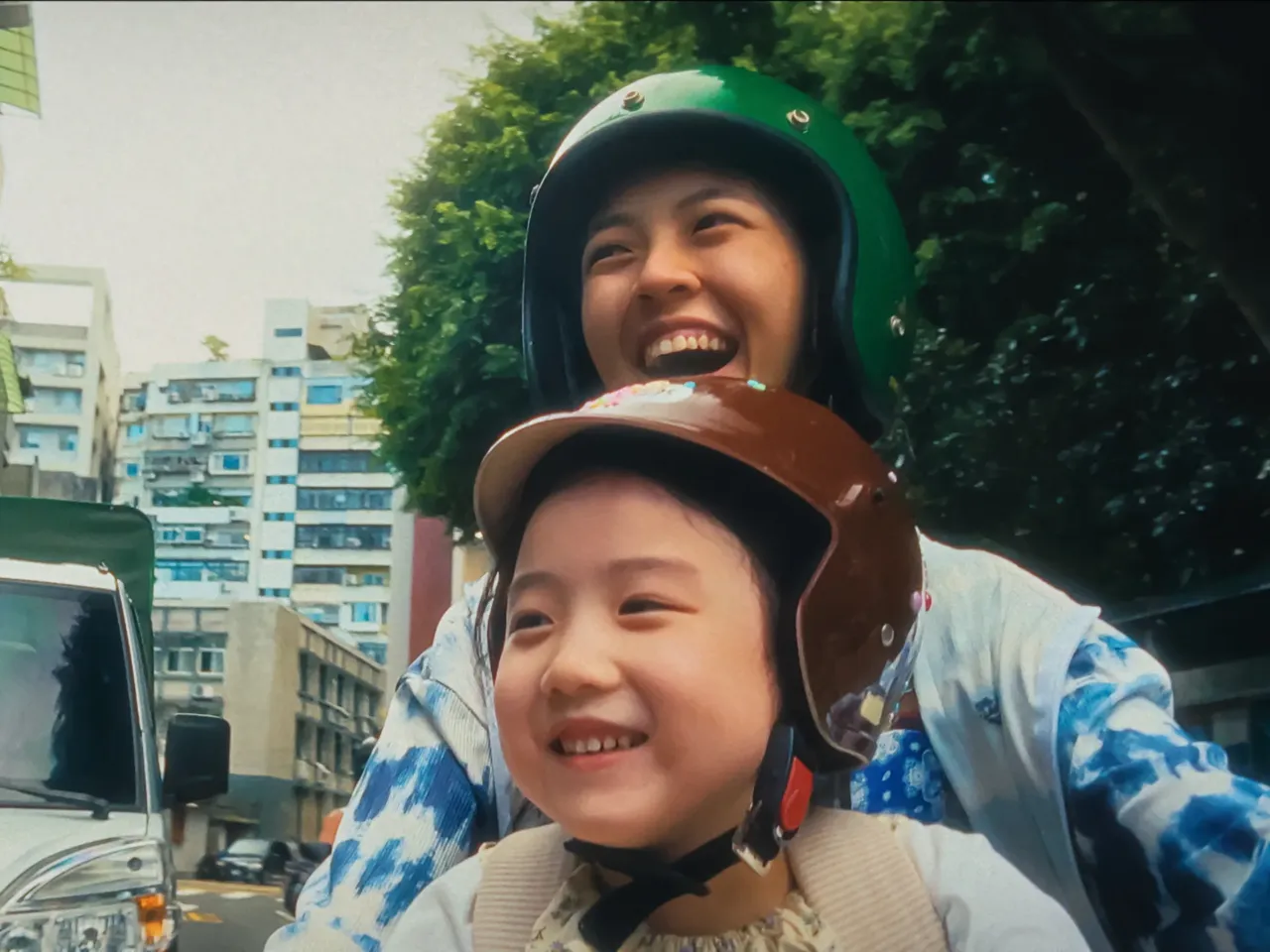 'Left-Handed Girl' takes on quiet shame across generations in Taipei 1 Nina Ye as I-Jing and Shih-Yuan Ma as I-Ann in Left-Handed Girl.