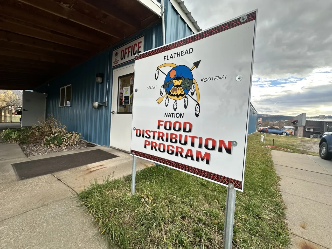 SNAP was restored, but many indigenous Americans still struggle with food insecurity 3 The tribal commodity food program served as a backstop for residents of the Flathead reservation when SNAP payments were delayed by the federal government shutdown.