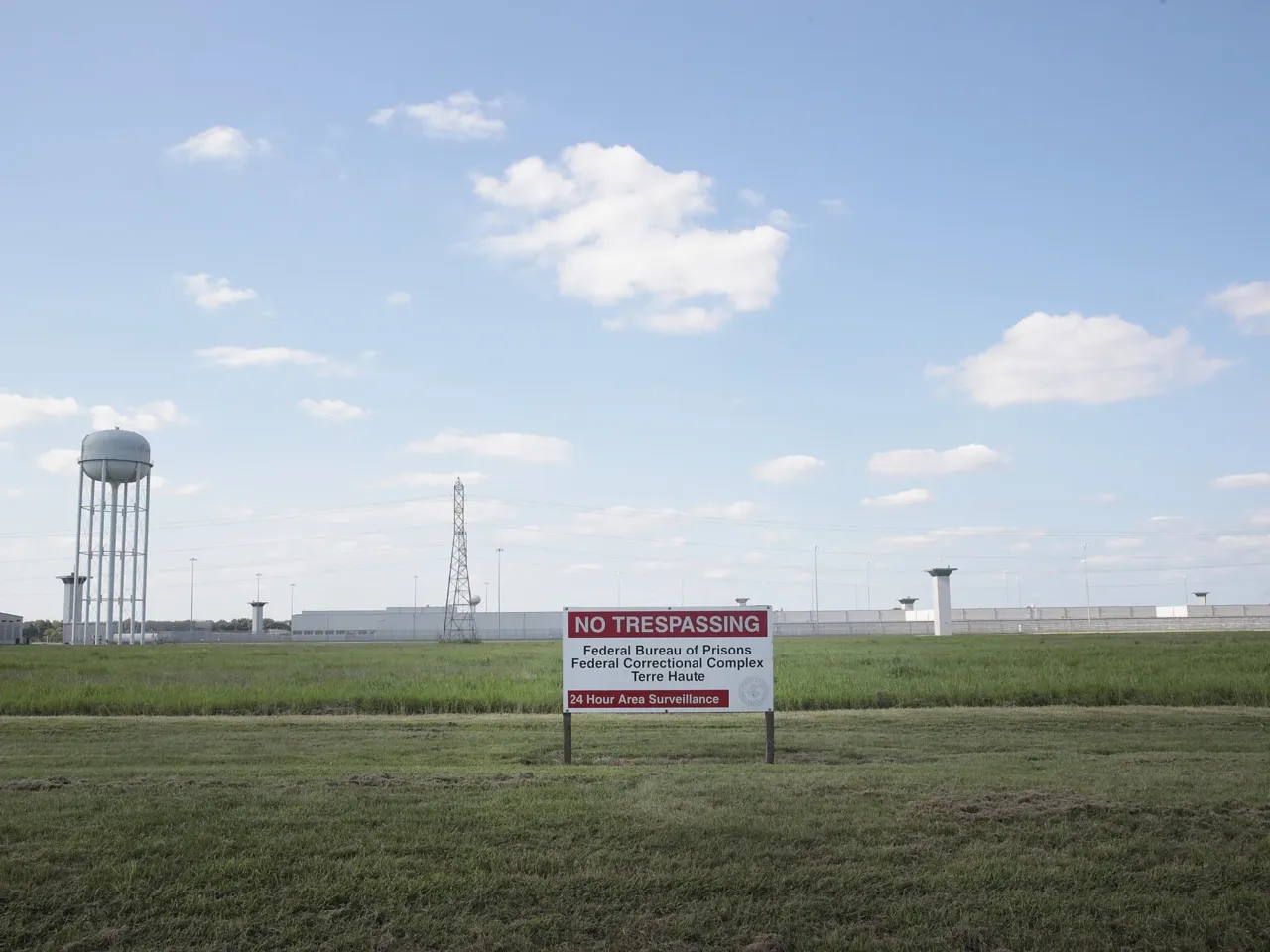 Biden stopped the executions of 37 men. Trump's DOJ wants to punish them 1 A sign warns away trespassers at the Federal Correctional Complex Terre Haute in2019 in Terre Haute, Ind.