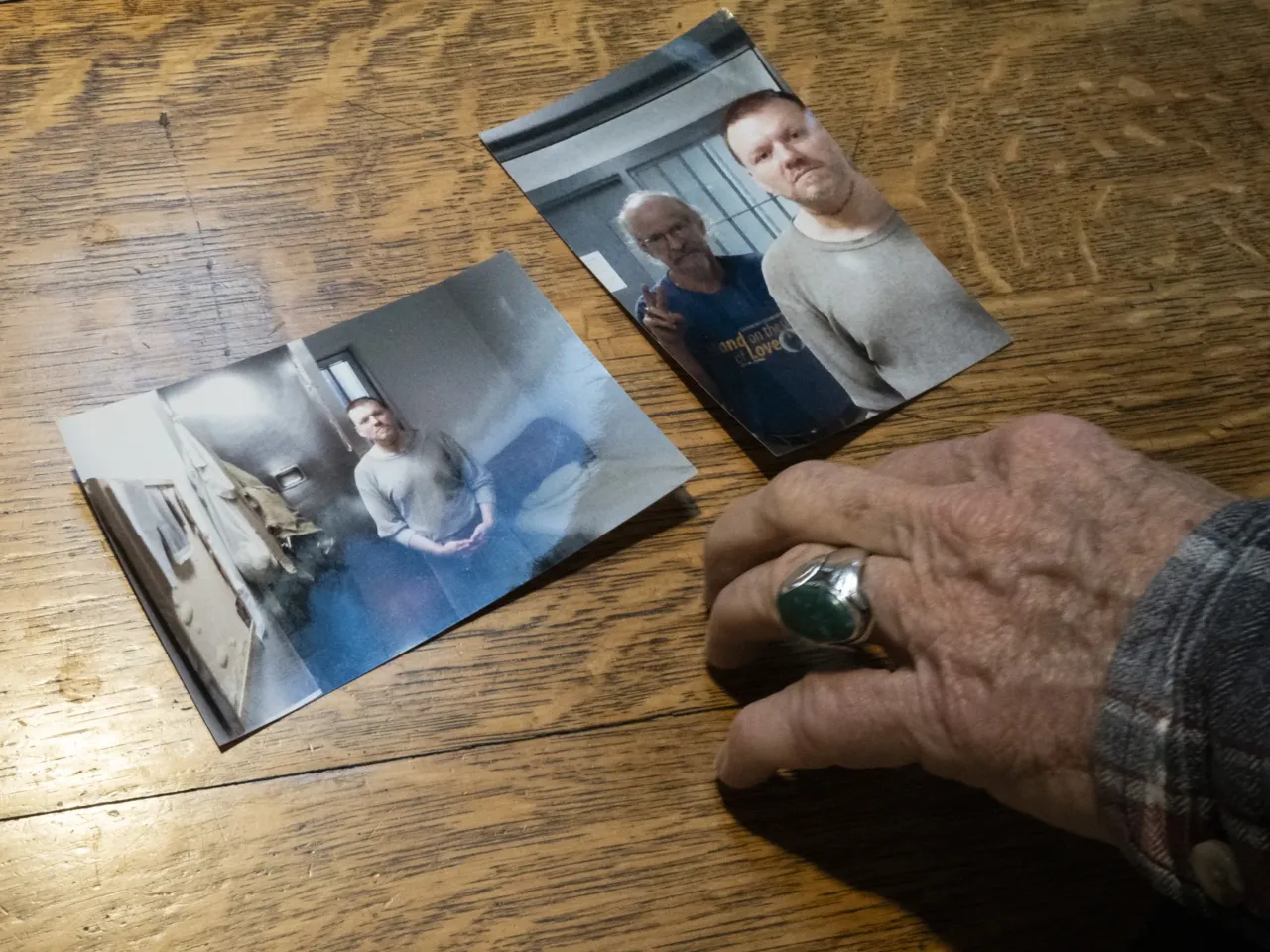 Biden stopped the executions of 37 men. Trump's DOJ wants to punish them 5 Breeden shares images of his meeting with Fulks after the prisoner attempted suicide.