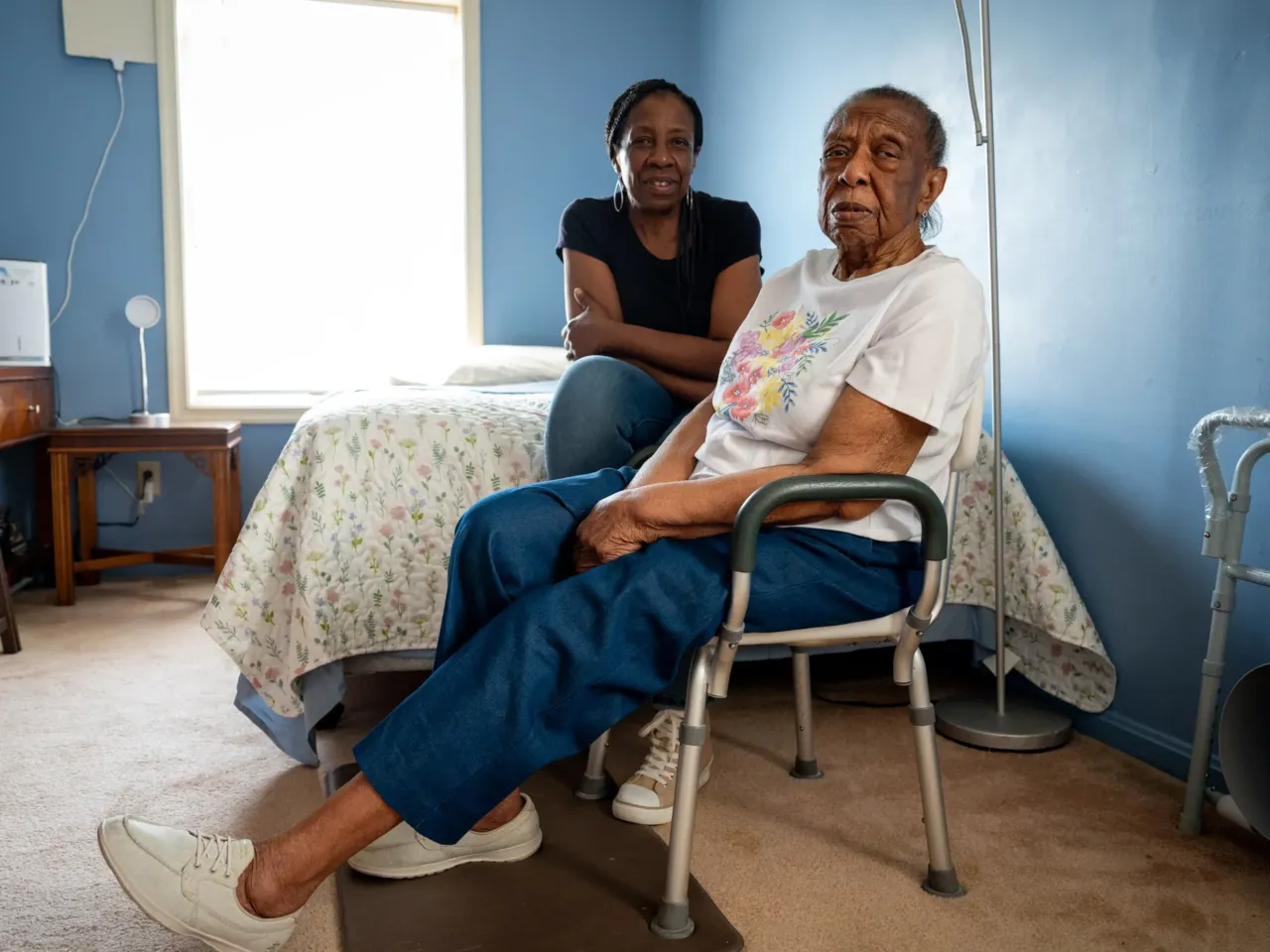 2025: The images that stayed with us 5 Cookie Jones (left) sits with her mother, Valerie (right), in Cookie's home on June 4, 2025, in Bridgeport, Conn. Cookie Jones quit her job to care for her mother, who has Alzheimer's disease. She is one of thousands of unpaid family caregivers in Connecticut navigating financial and access barriers to treatment.
