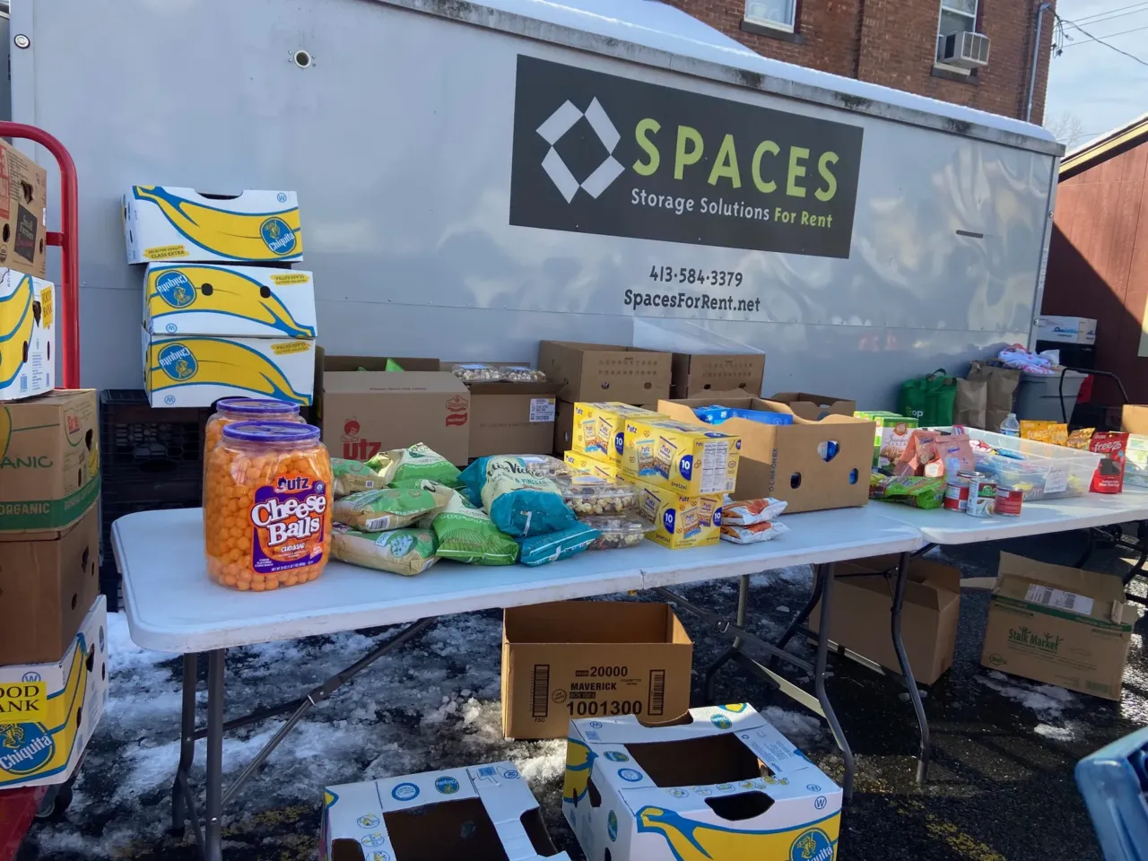 In the U.S., hunger is often hidden. But it can still leave scars on body and mind 1 The pop-up food bank sets up twice a week outside a community center in Easthampton.