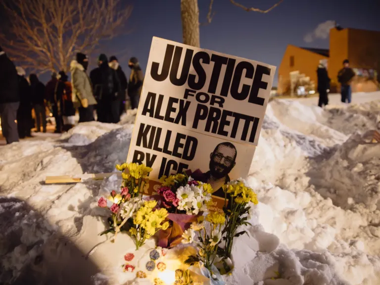Videos and eyewitnesses refute federal account of Minneapolis shooting