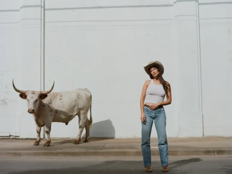 On her new album, Kacey Musgraves returns home, to the ‘Middle of Nowhere’