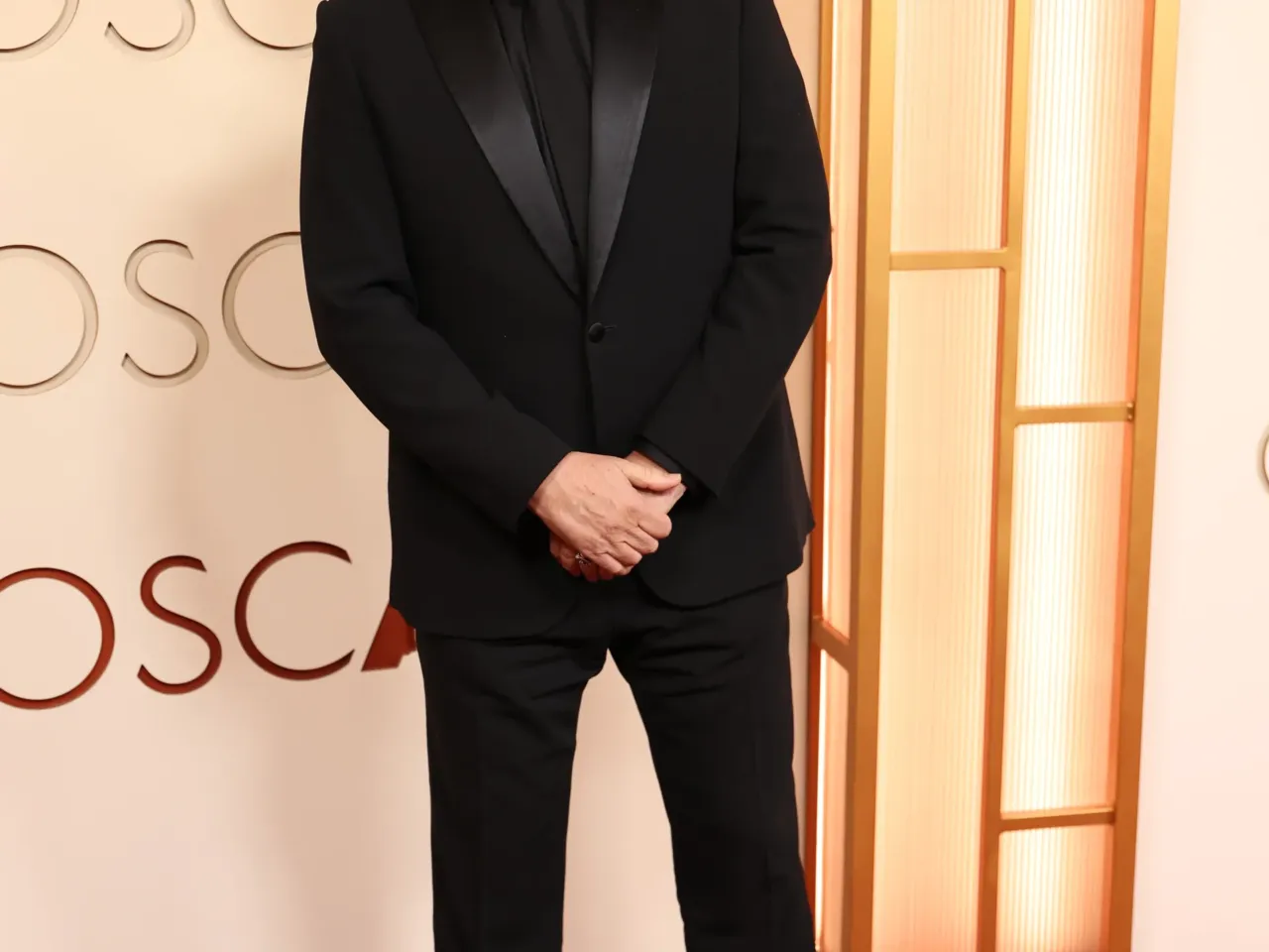 See the Oscars red carpet looks 10 Benicio del Toro