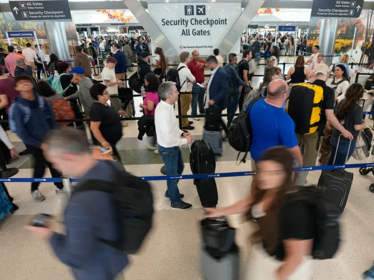 ICE officers could remain at airports after TSA workers are paid