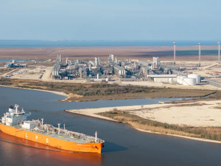 The Iran war created a global natural gas shortage — a windfall for U.S. companies