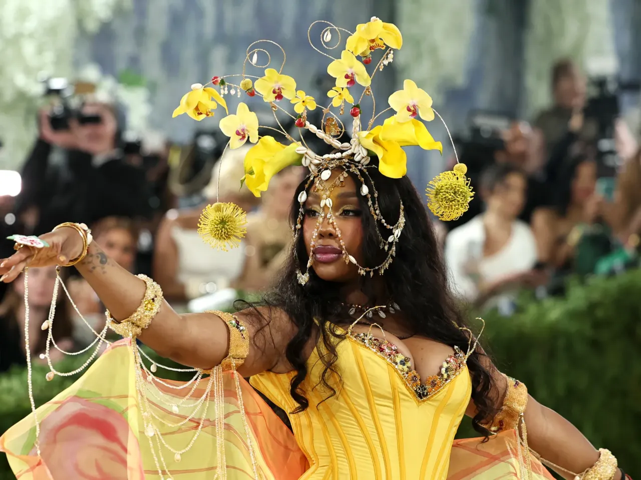 SZA attends the 2026 Met Gala.