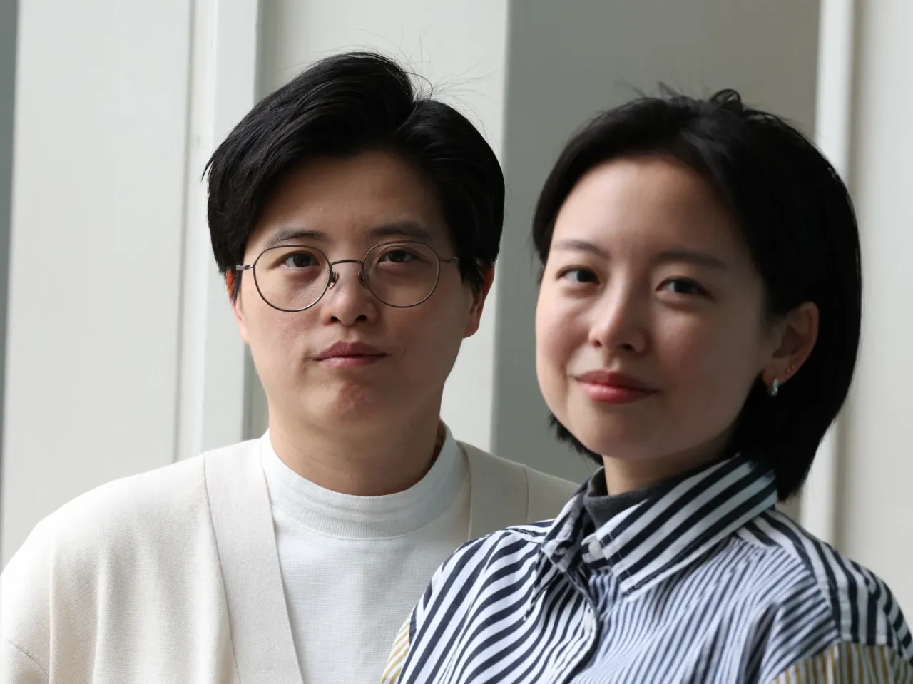 Taiwan Travelogue author Yáng Shuāng-zǐ, left, and translator Lin King are the first Taiwanese and Taiwanese-American winners of the International Booker Prize. They are pictured above in London on Monday.