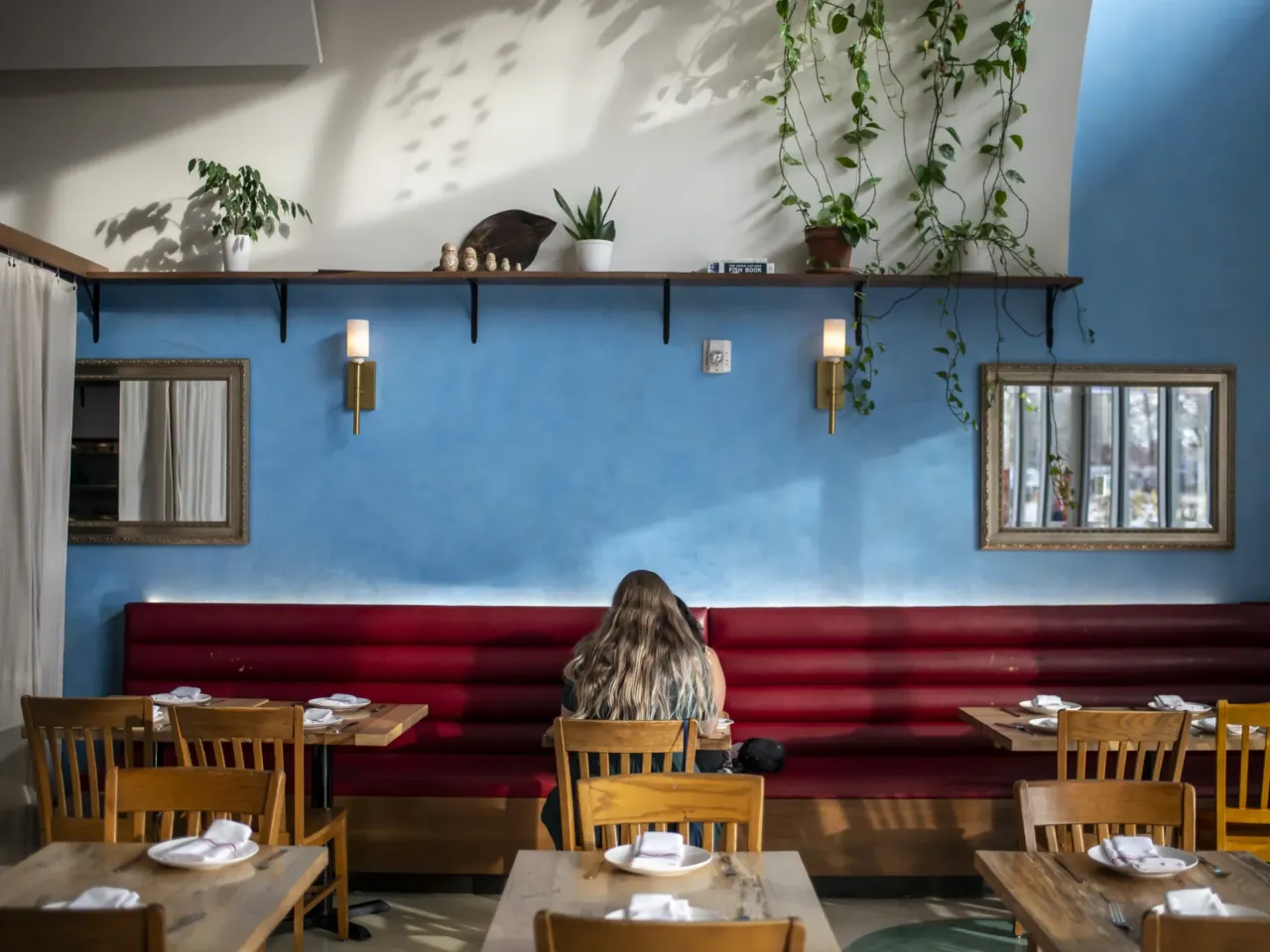Diners are staying home, so this restaurant lets patrons pay what they want 4 Two guests sit at a table at L'Oca d'Oro. More than a third of Americans are dining out less often than they did last year, according to report from YouGov.
