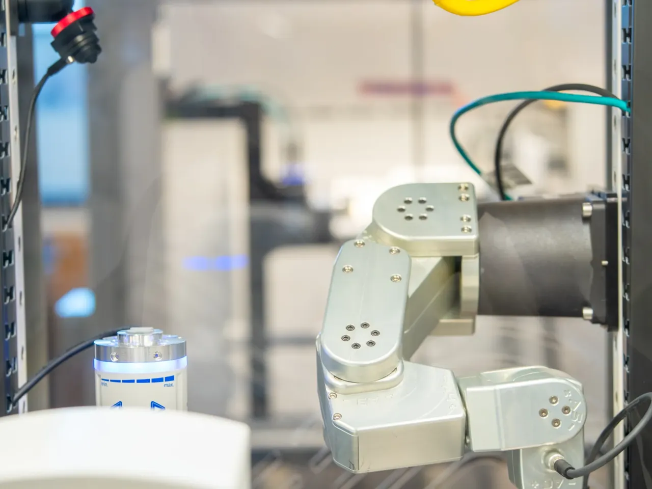 The autonomous lab works on a range of pharmaceutical , agricultural, government and other projects. One current assignment includes engineering microbes for better fertilizer and creating proteins that will make snow or ice.