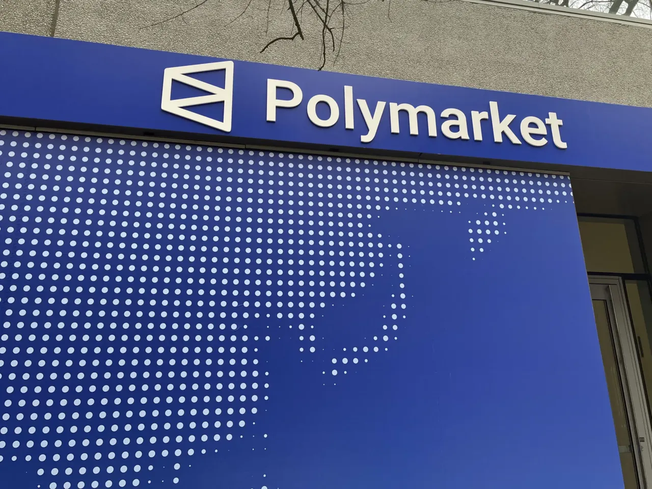 Kalshi and Polymarket crack down on paid influencers claiming election fraud 1 Polymarket and its rival, Kalshi, are both reining in paid posts from influencers after they spread falsehoods about the Los Angeles mayoral race.