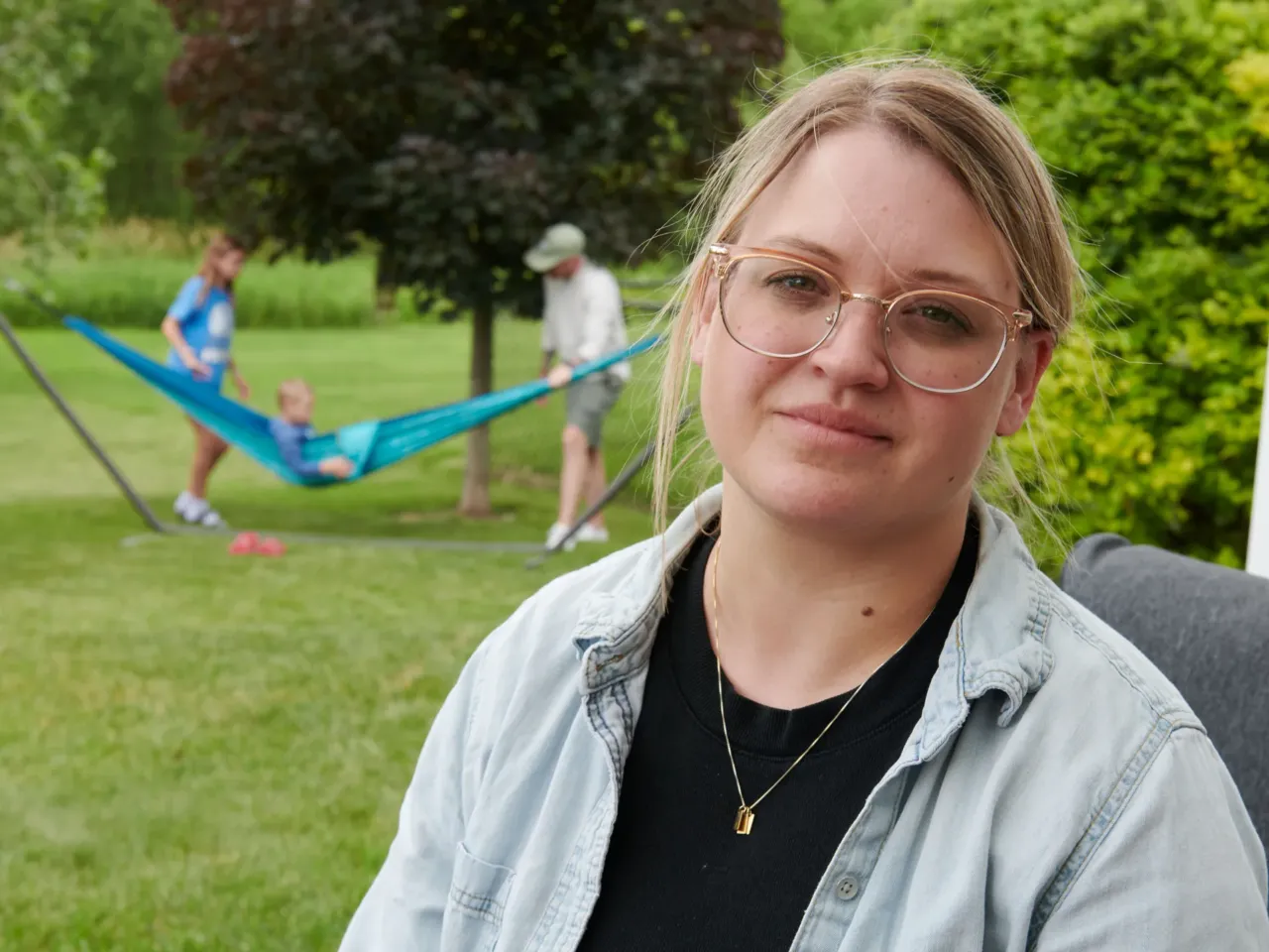 More people are juggling work and kids. Many are finding they can't give 100% to both 1 Petersen works as a legal assistant at a small firm in Mason City, Iowa. She can leave work on a dime if one of her children falls sick, but she has no paid sick leave so she won't get paid.