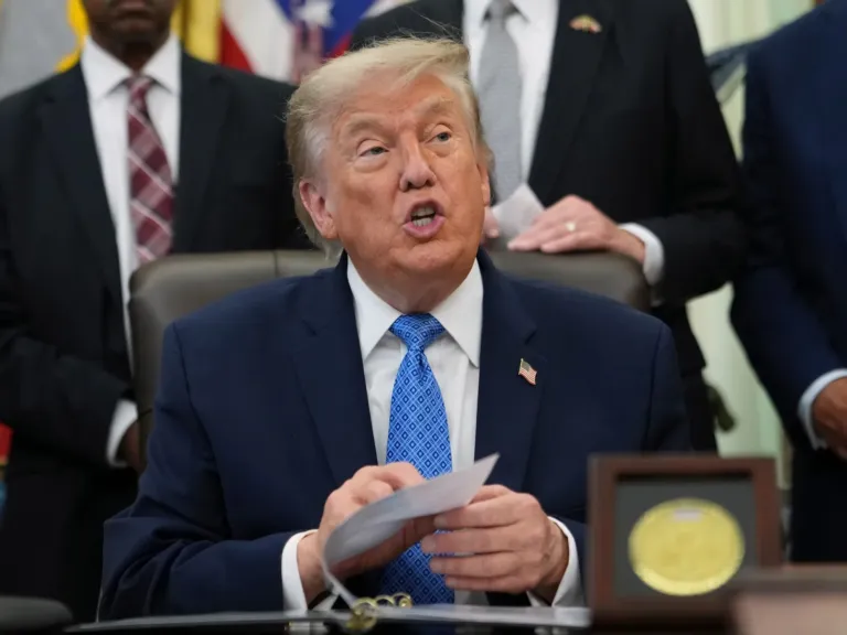 U.S. and Iran each announce retaliatory strikes in Iran, Kuwait and Bahrain