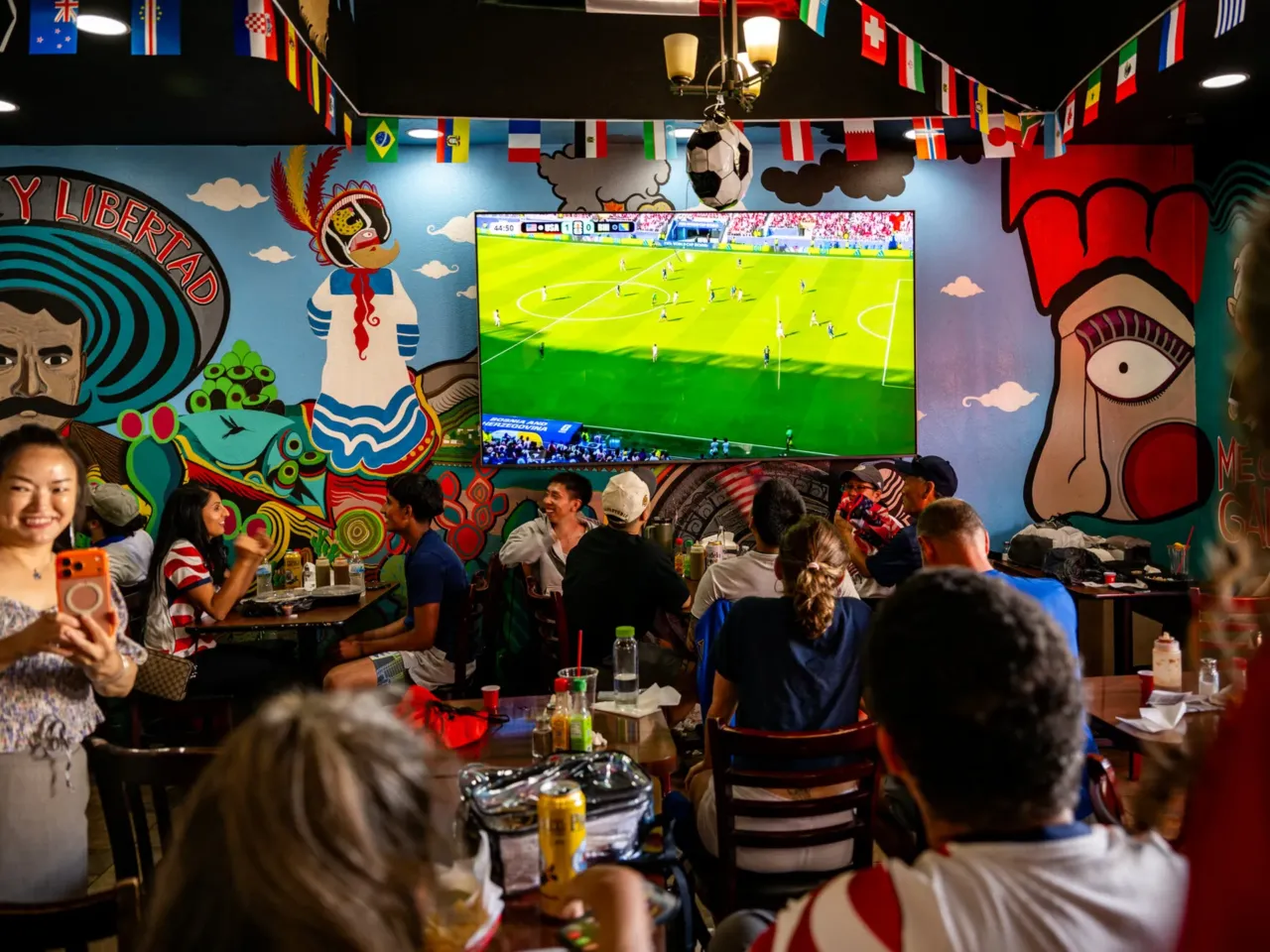 Chicken Meets Rice, a restaurant near the San Francisco Bay Area stadium, hosted a watch party.