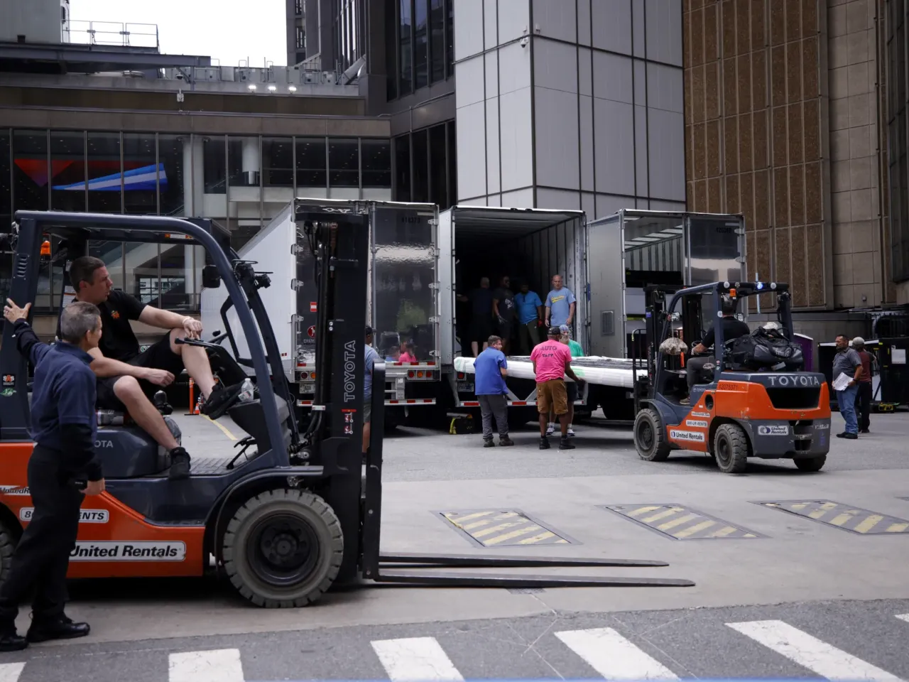 After weeks of speculation, Taylor Swift, Travis Kelce wed in New York 4 Forklifts and trucks were spotted outside Madison Square Garden in New York on Tuesday, as speculation about a weekend wedding grew.