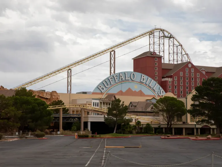 A family steps in to save the dying casino town of Primm, Nevada