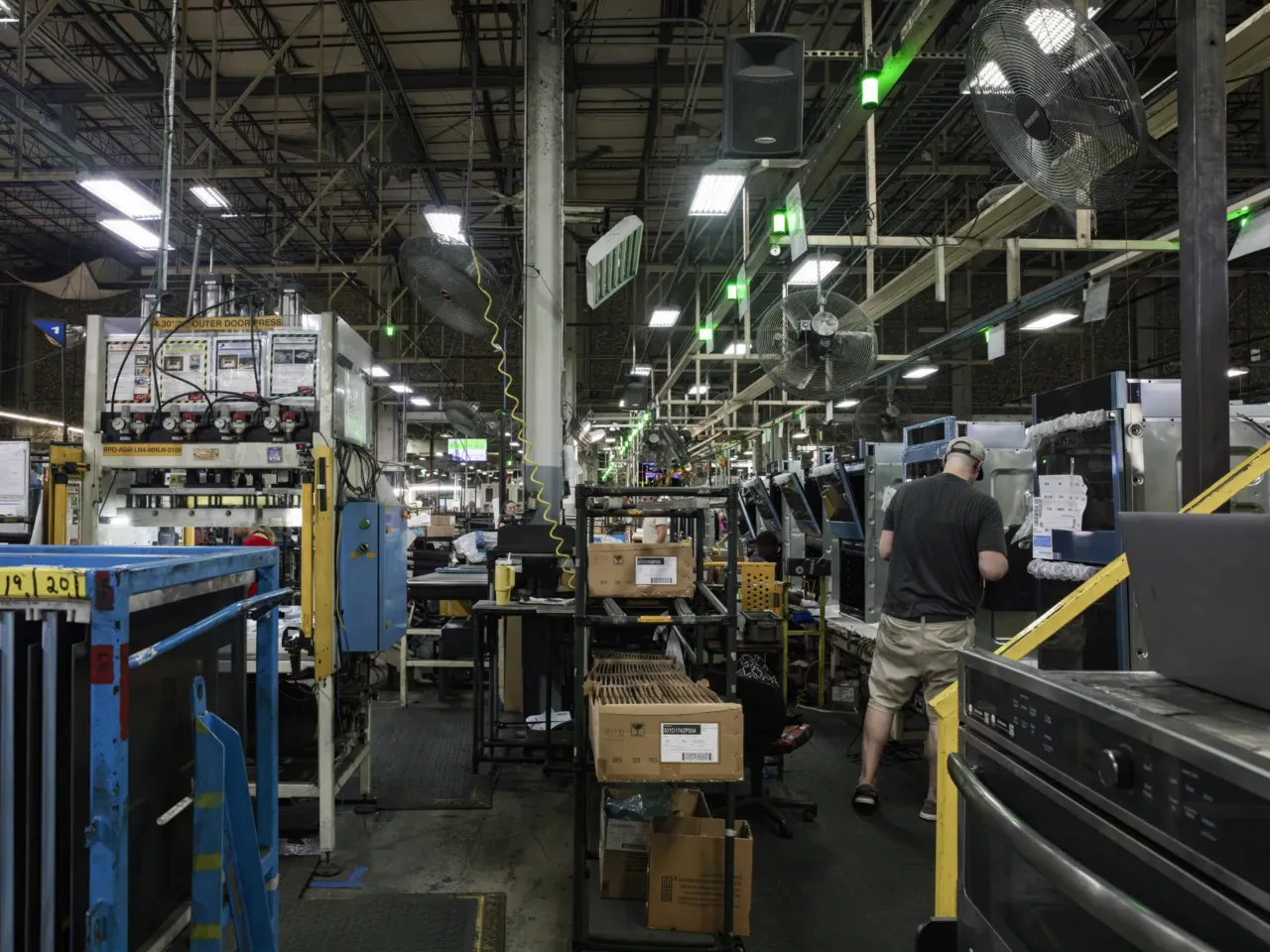 The Roper Corp., owned by GE Appliances, manufactures ovens and ranges in LaFayette, Georgia.